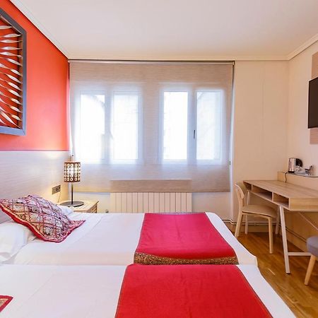 Hostal Rodas Pamplona Dış mekan fotoğraf
