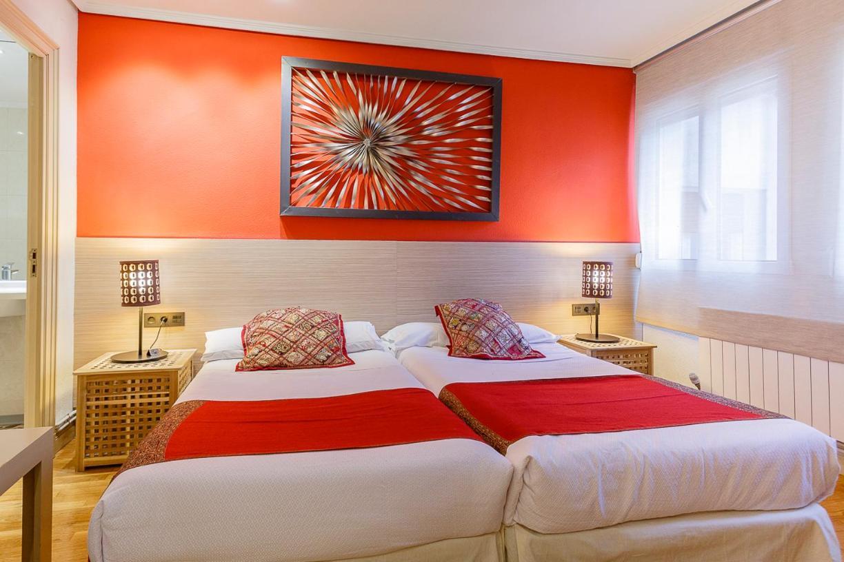 Hostal Rodas Pamplona Dış mekan fotoğraf