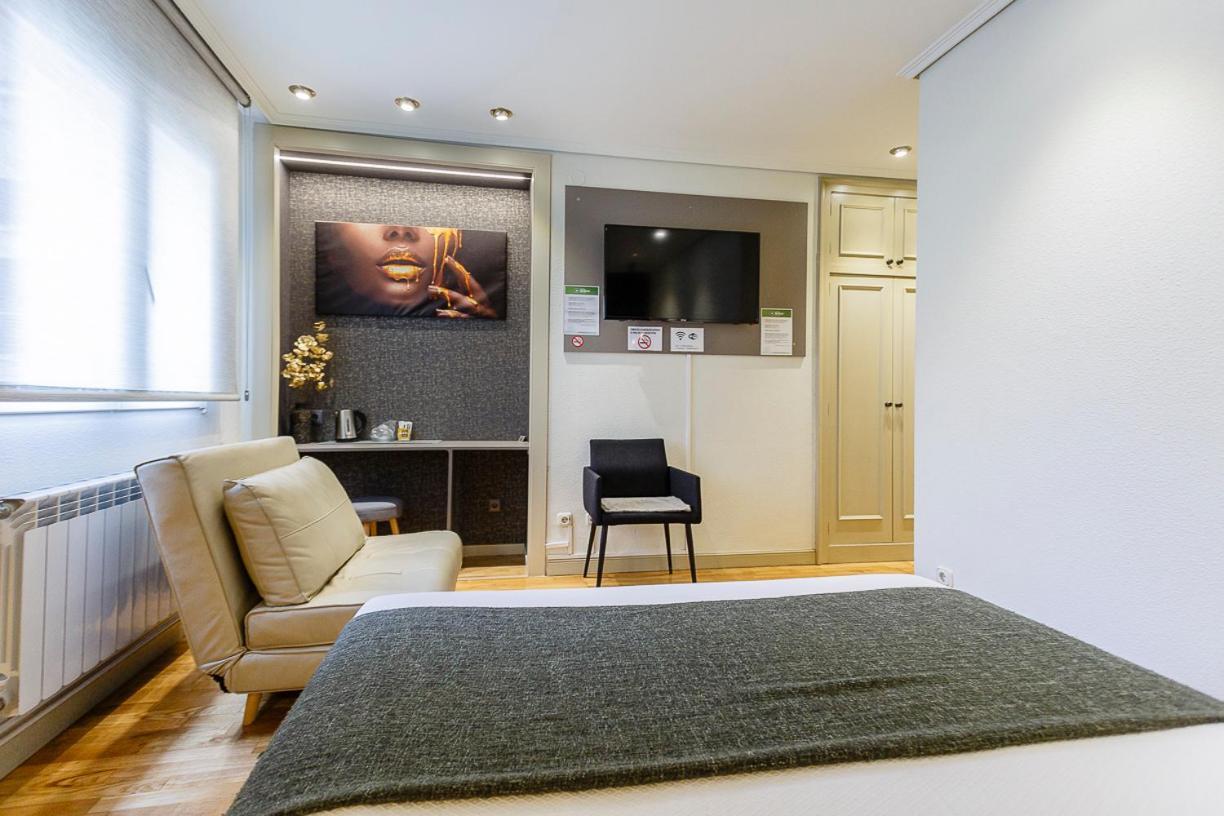 Hostal Rodas Pamplona Dış mekan fotoğraf