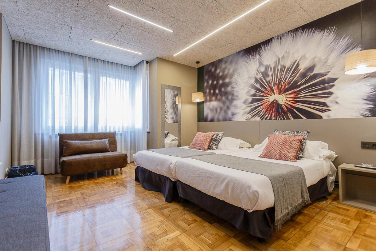 Hostal Rodas Pamplona Dış mekan fotoğraf
